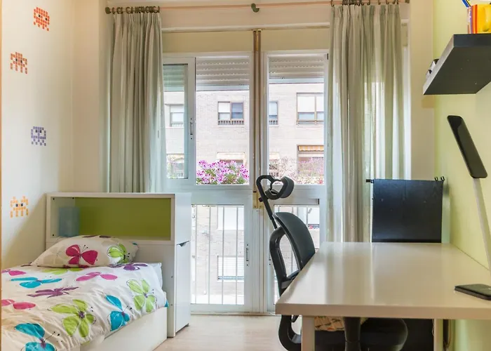 Piso De Diseno Junto Al Centro De Murcia Con Parking