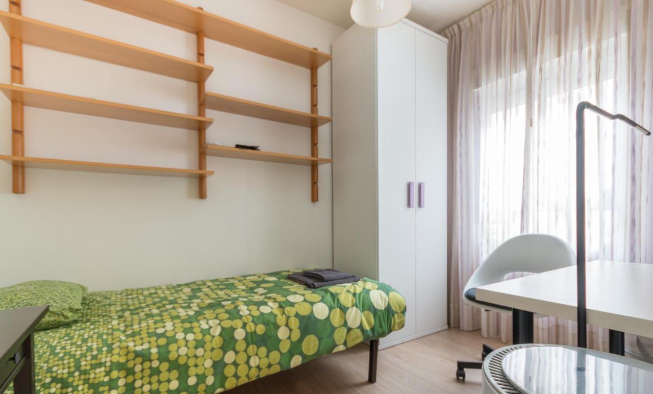 Piso De Diseno Junto Al Centro De Con Parking *